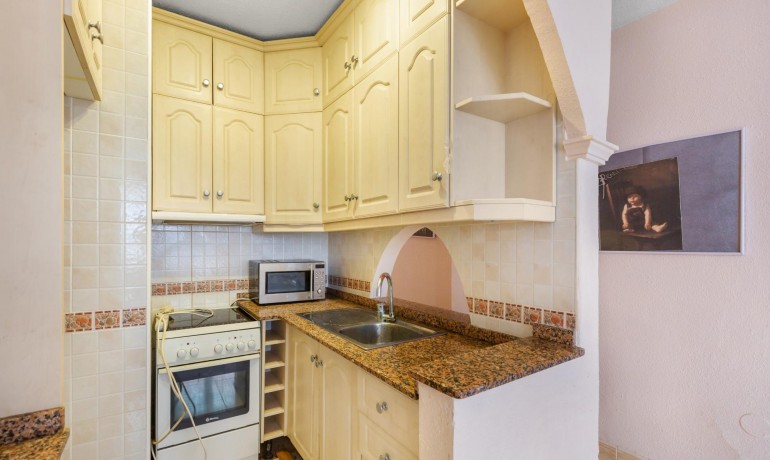 Sale - Apartment / Flat -
Torrevieja* - Centro - Muelle Pesquero