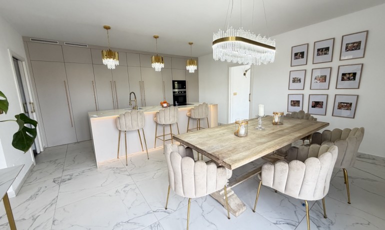 Revente - Villa -
Villamartin