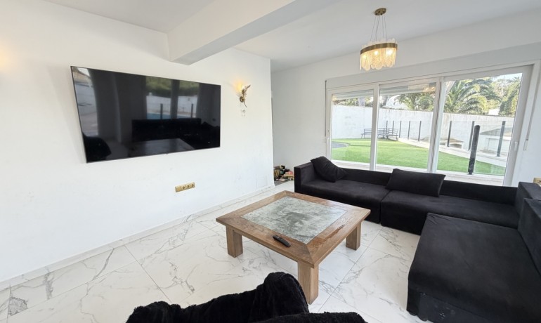 Revente - Villa -
Villamartin