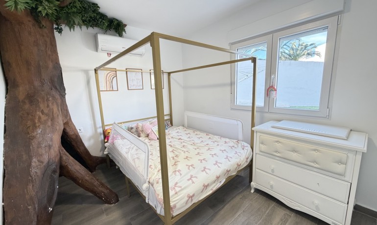 Revente - Villa -
Villamartin