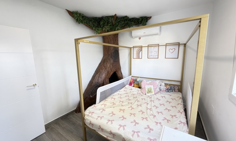 Revente - Villa -
Villamartin