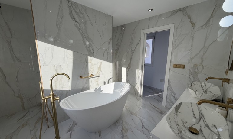 Revente - Villa -
Villamartin