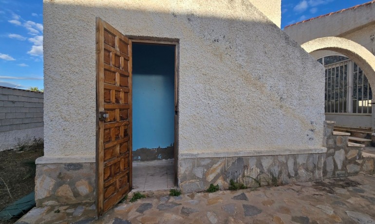 Herverkoop - Villa -
Torrevieja* - El Chaparal