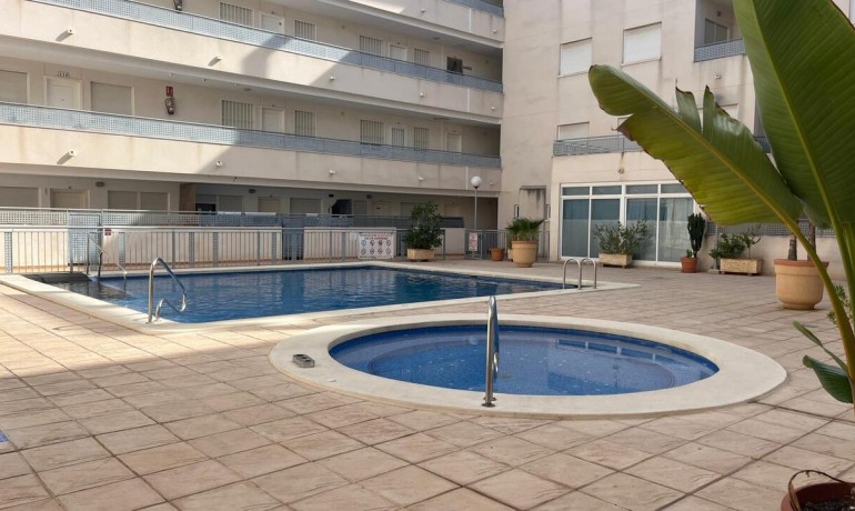 Revente - Appartement / Flat -
Almoradi