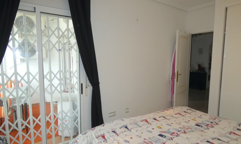 Revente - Appartement / Flat -
Almoradi