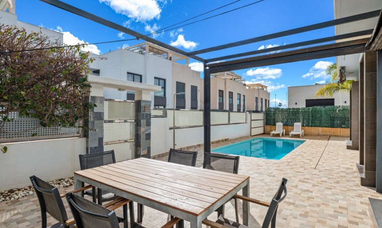 Herverkoop - Villa -
Cuidad Quesada* - Ciudad Quesada - Rojales