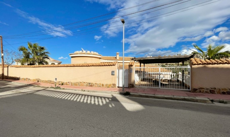 Herverkoop - Villa -
Cuidad Quesada* - Upper Golf