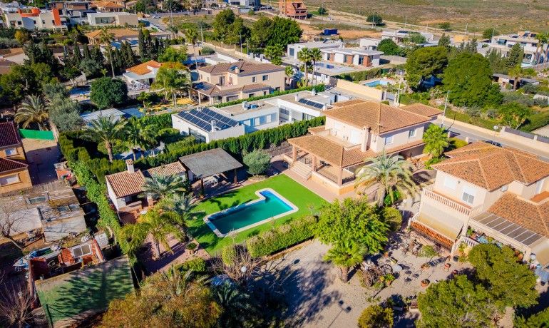 Sale - Villa -
Elche* - Elche