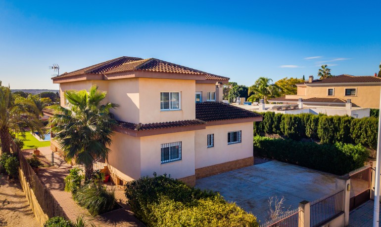 Sale - Villa -
Elche* - Elche