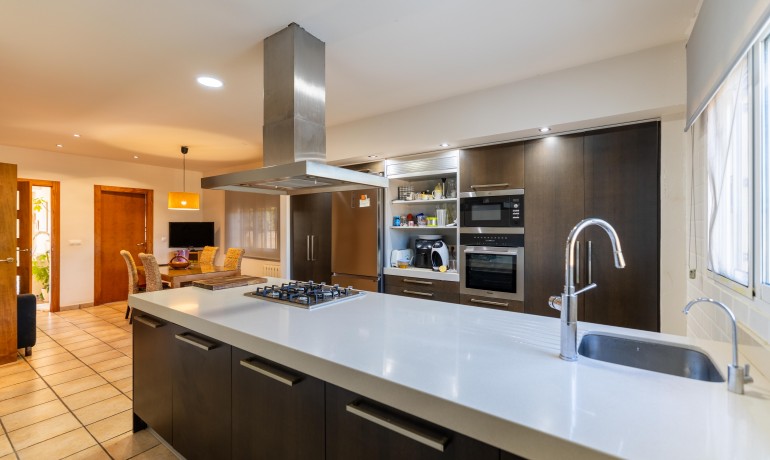 Sale - Villa -
Elche* - Elche