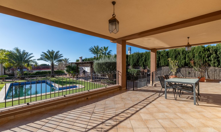 Sale - Villa -
Elche* - Elche