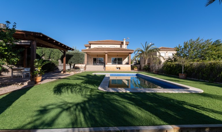 Sale - Villa -
Elche* - Elche