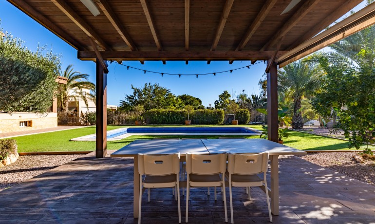 Sale - Villa -
Elche* - Elche