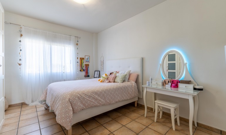 Sale - Villa -
Elche* - Elche