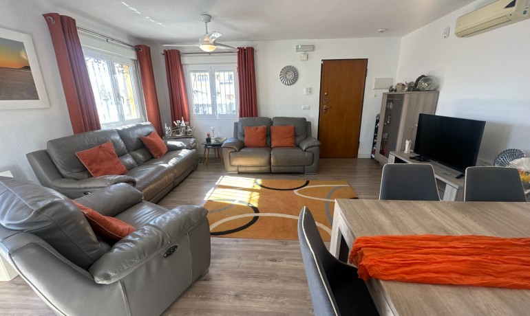 Herverkoop - Huis -
Orihuela* - Entre Naranjos Vistabella