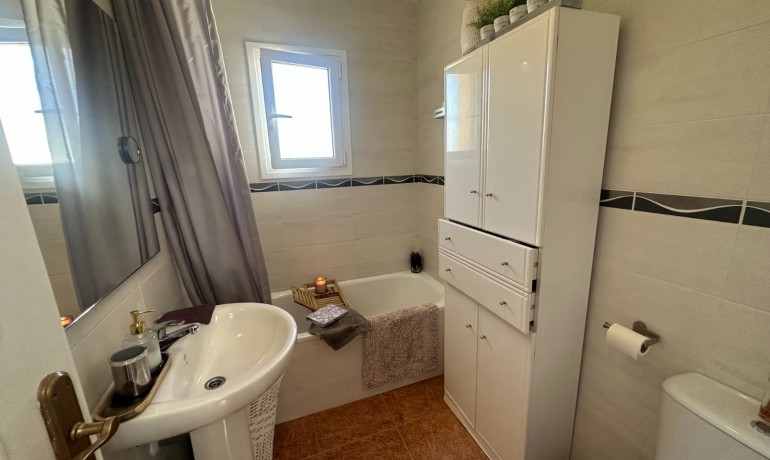 Herverkoop - Huis -
Orihuela* - Entre Naranjos Vistabella