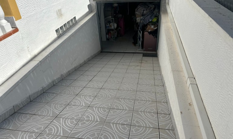 Herverkoop - Huis -
Orihuela* - Entre Naranjos Vistabella