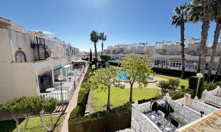 Herverkoop - Huis -
La Florida