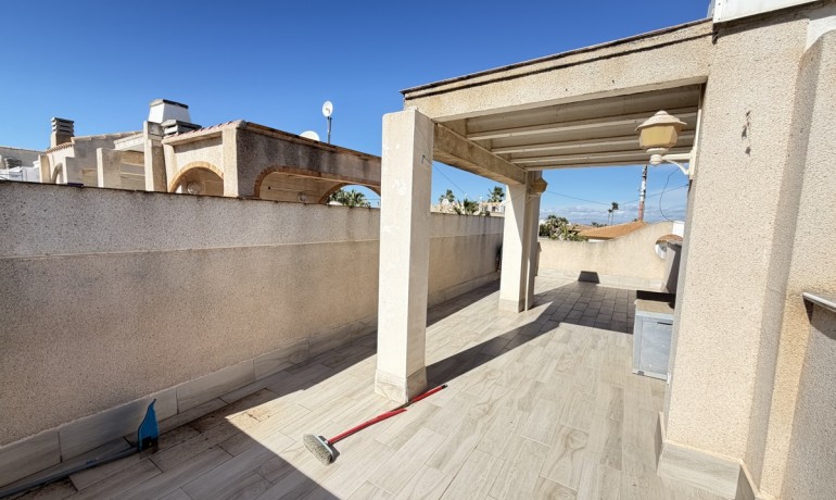 Herverkoop - Huis -
La Florida