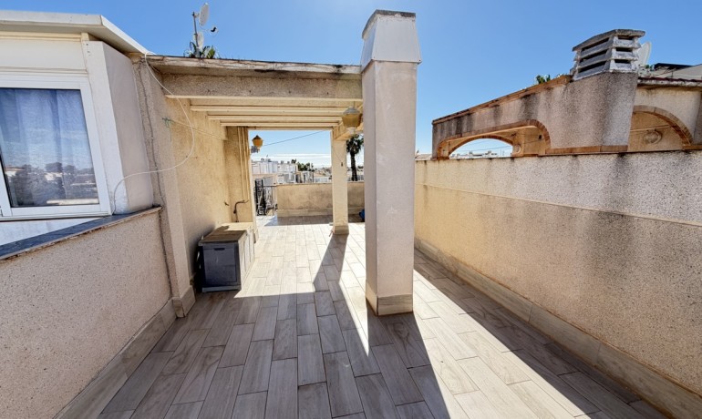 Herverkoop - Huis -
La Florida