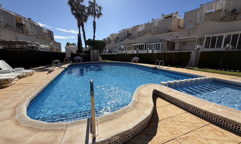 Herverkoop - Huis -
La Florida