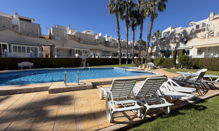 Herverkoop - Huis -
La Florida