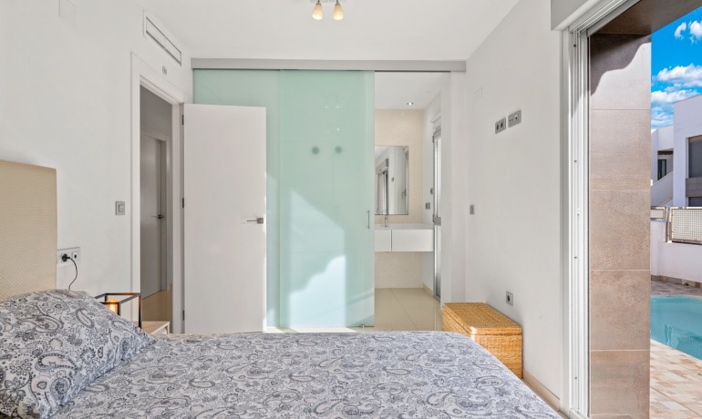 Herverkoop - Villa -
Ciudad Quesada - La Laguna