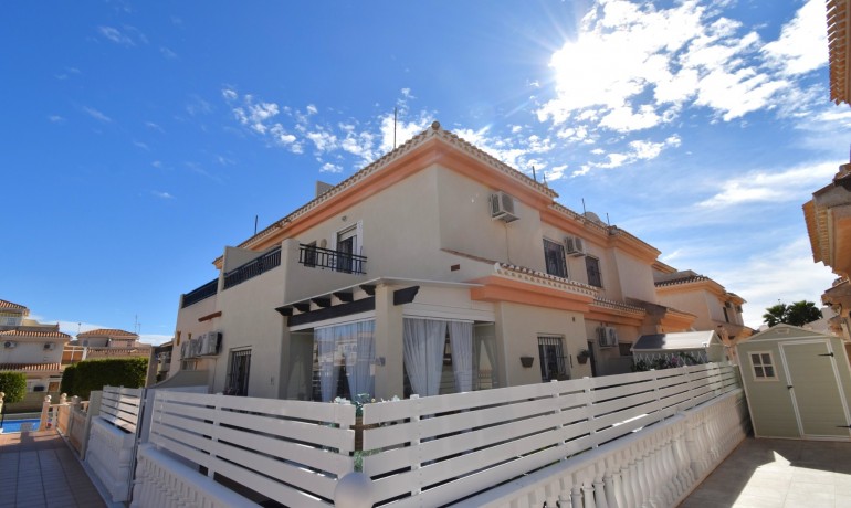 Venta - Casa -
Orihuela Costa - Playa Flamenca