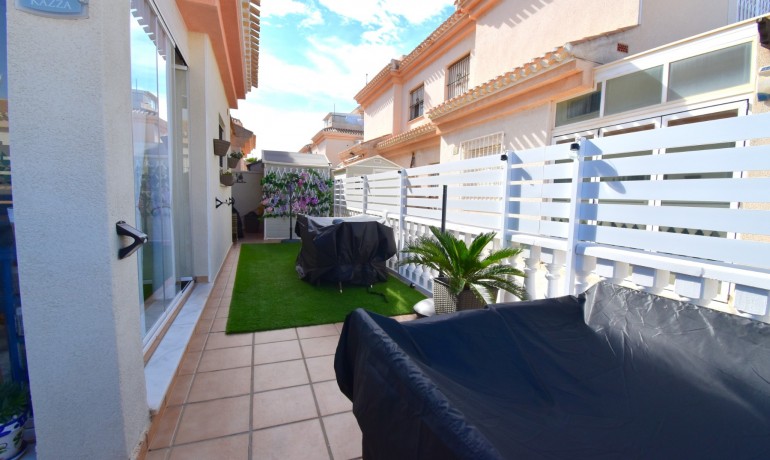 Venta - Casa -
Orihuela Costa - Playa Flamenca