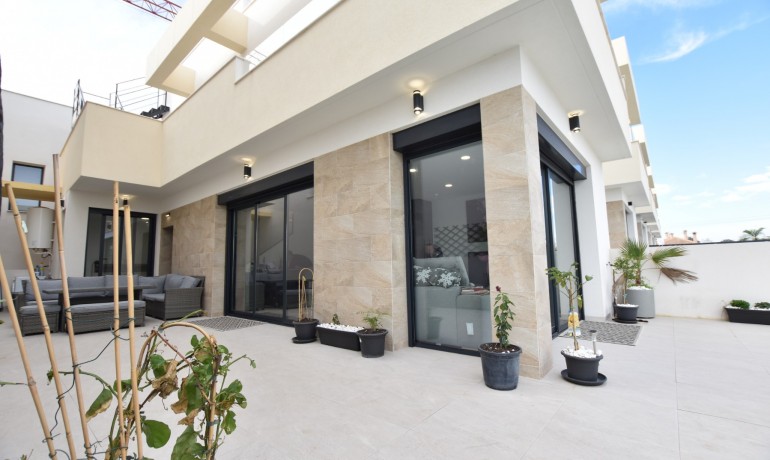 Herverkoop - Villa -
Los Montesinos - Los Montesinos - Village