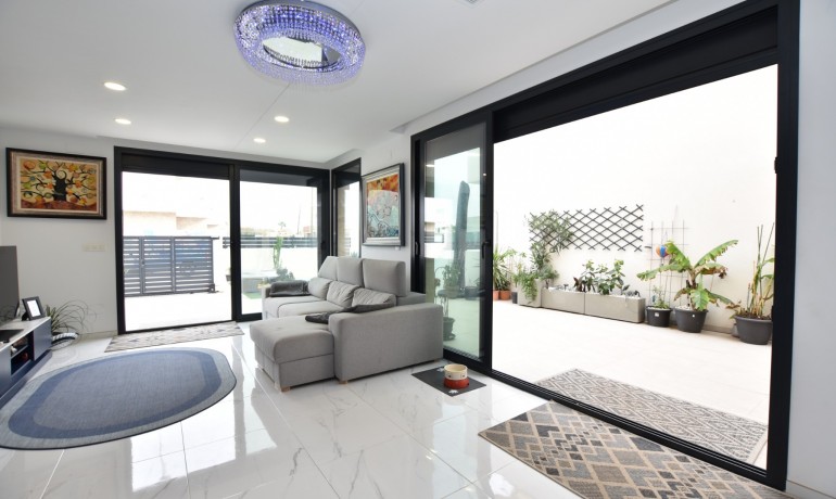 Herverkoop - Villa -
Los Montesinos - Los Montesinos - Village