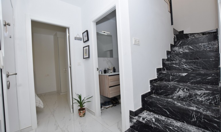 Herverkoop - Villa -
Los Montesinos - Los Montesinos - Village