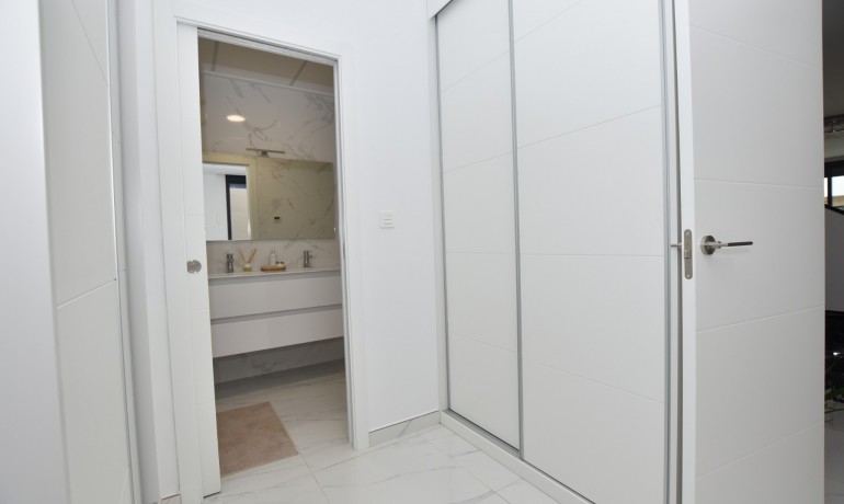 Herverkoop - Villa -
Los Montesinos - Los Montesinos - Village