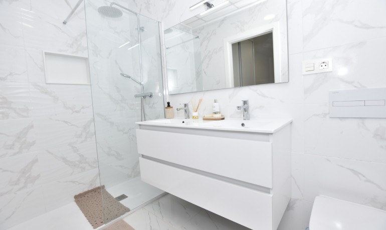 Herverkoop - Villa -
Los Montesinos - Los Montesinos - Village