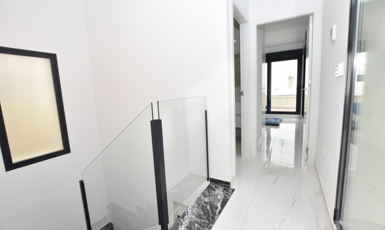 Herverkoop - Villa -
Los Montesinos - Los Montesinos - Village