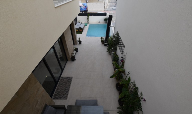 Herverkoop - Villa -
Los Montesinos - Los Montesinos - Village