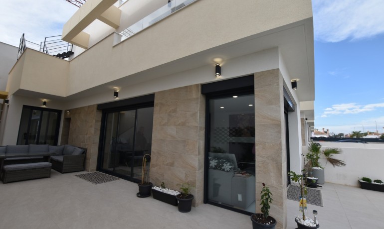 Herverkoop - Villa -
Los Montesinos - Los Montesinos - Village