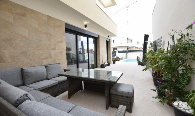 Herverkoop - Villa -
Los Montesinos - Los Montesinos - Village