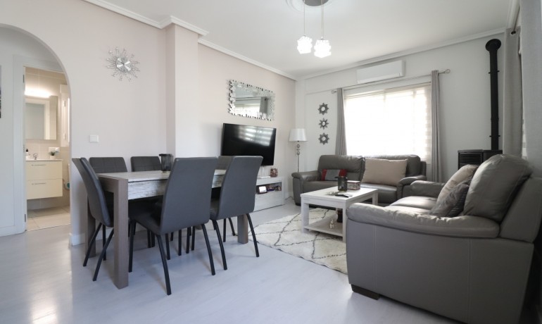 Herverkoop - Villa -
Ciudad Quesada - Ciudad Quesada - Town