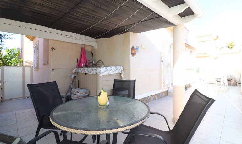 Herverkoop - Villa -
Ciudad Quesada - Ciudad Quesada - Town