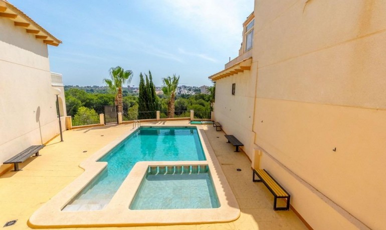 Herverkoop - Appartement / Flat -
Orihuela Costa* - Campoamor