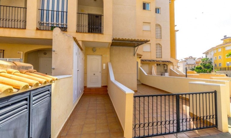 Herverkoop - Appartement / Flat -
Orihuela Costa* - Campoamor