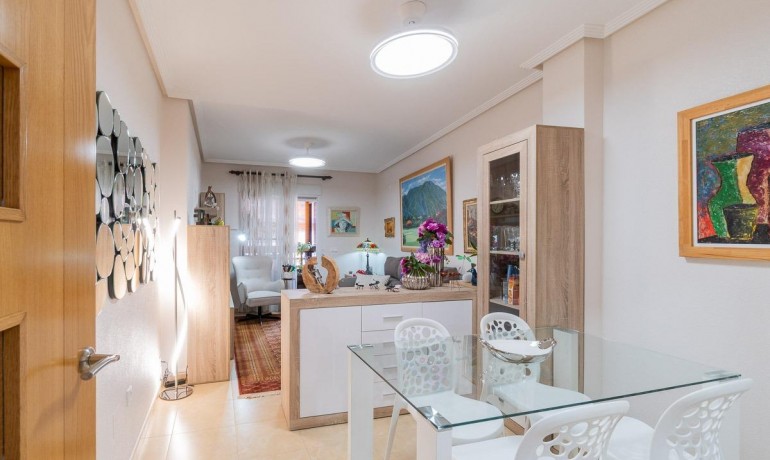 Herverkoop - Appartement / Flat -
Torrevieja* - Centro