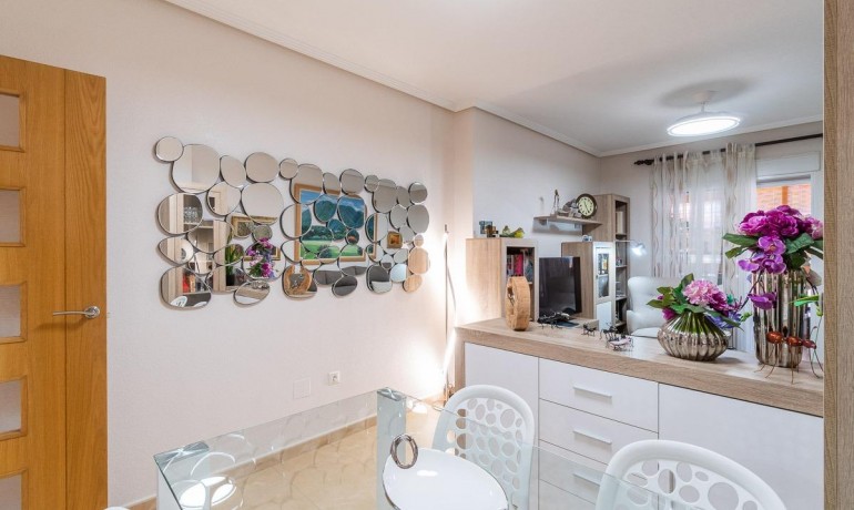 Herverkoop - Appartement / Flat -
Torrevieja* - Centro