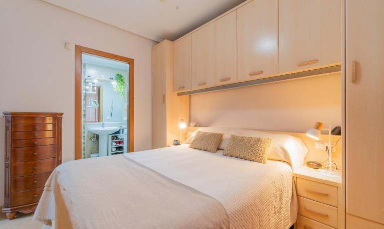 Herverkoop - Appartement / Flat -
Torrevieja* - Centro