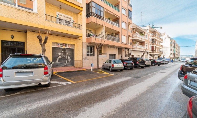 Herverkoop - Appartement / Flat -
Torrevieja* - Centro