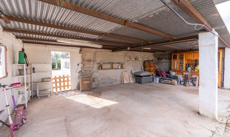 Herverkoop - 3 Detached Villas -
Hondón de las Nieves