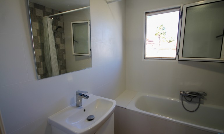 Herverkoop - Villa -
San Miguel de Salinas* - San Miguel de Salinas Alicante