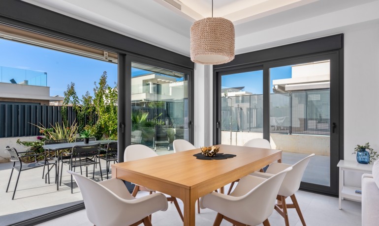 Herverkoop - Villa -
San Fulgencio - La Marina