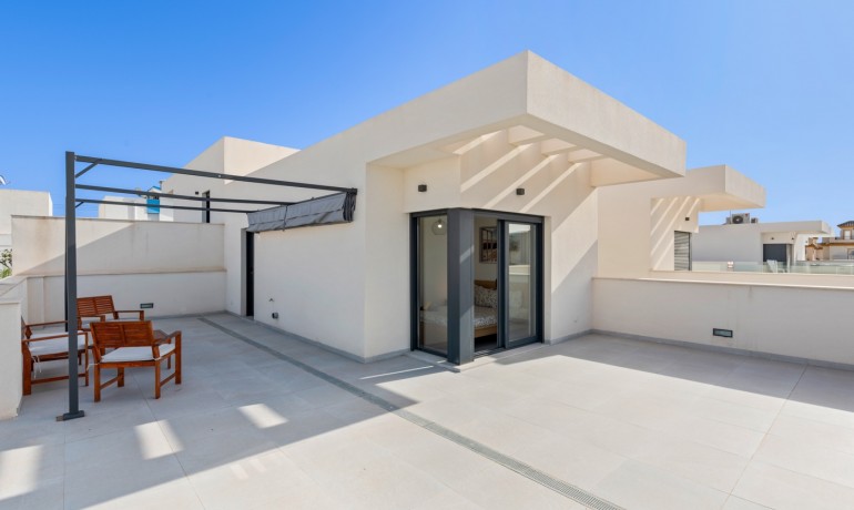 Herverkoop - Villa -
San Fulgencio - La Marina